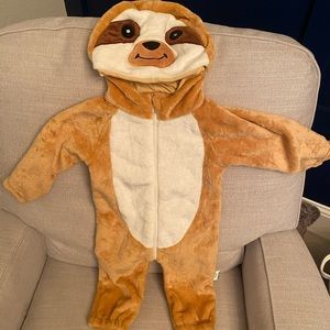 2T Sloth outfit